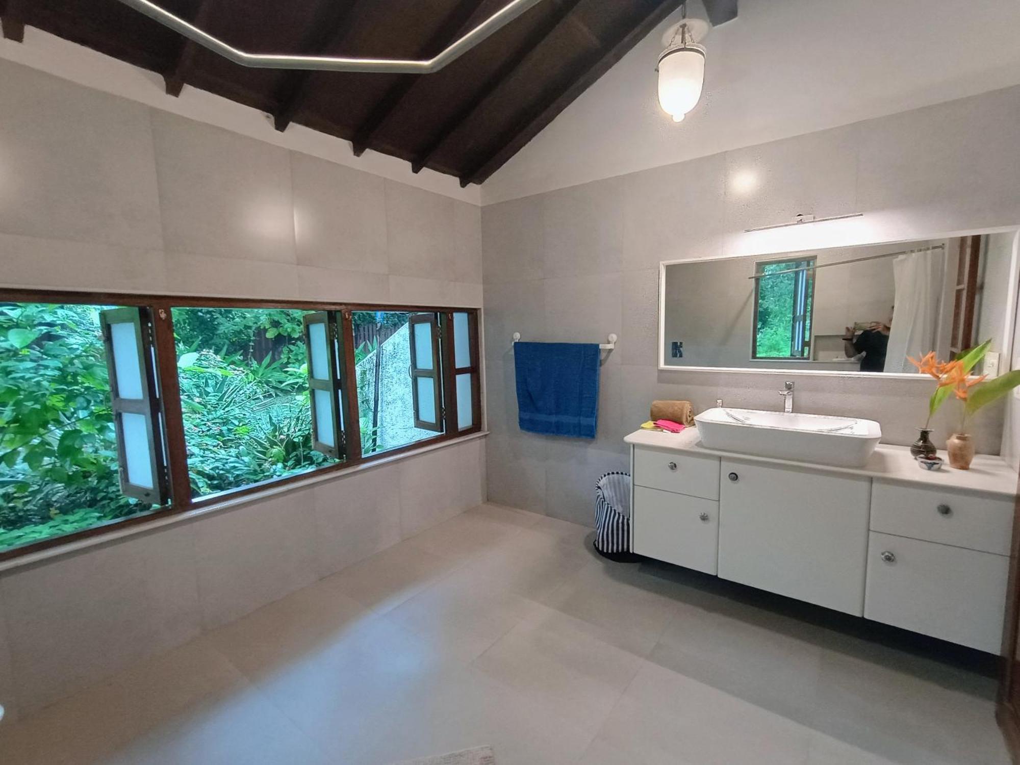 Banyan House - Luxurious 4 Bedroom Villa On One Acre, Near The Beach Nagaon  Eksteriør billede